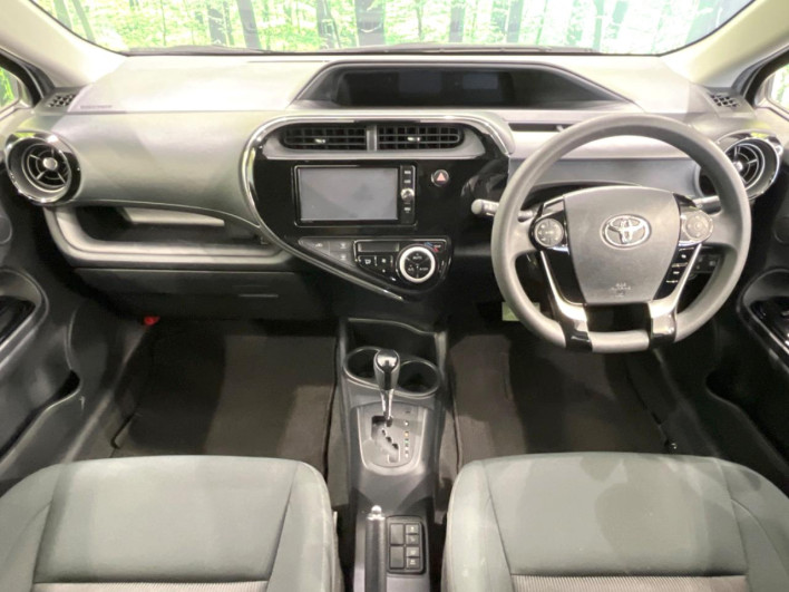 2018 Toyota Aqua DAA-NHP10 (UW-6a13f0e391c12)[24]