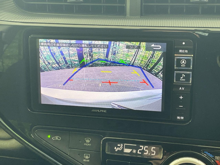 2018 Toyota Aqua DAA-NHP10 (UW-6a13f0e551486)[17]