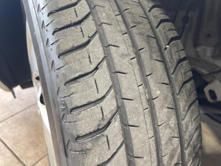 2018 Toyota Aqua DAA-NHP10 (UW-6a13f0e551486)[5]