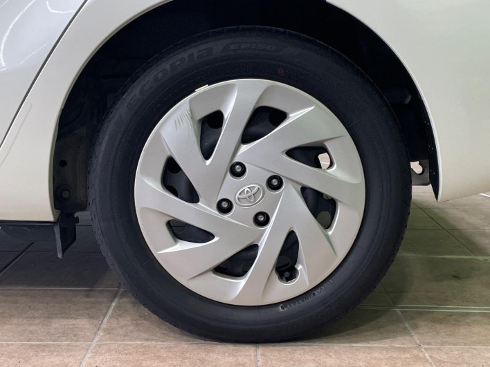 2018 Toyota Aqua DAA-NHP10 (UW-6a13f0e551486)[8]