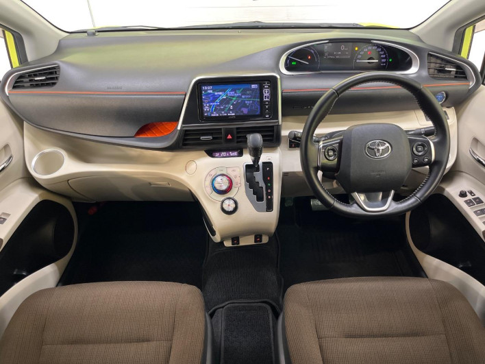 2015 Toyota Sienta DAA-NHP170G (UW-6a13f0e6a3149)[20]