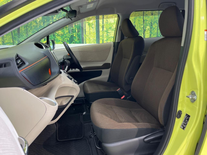 2015 Toyota Sienta DAA-NHP170G (UW-6a13f0e6a3149)[19]