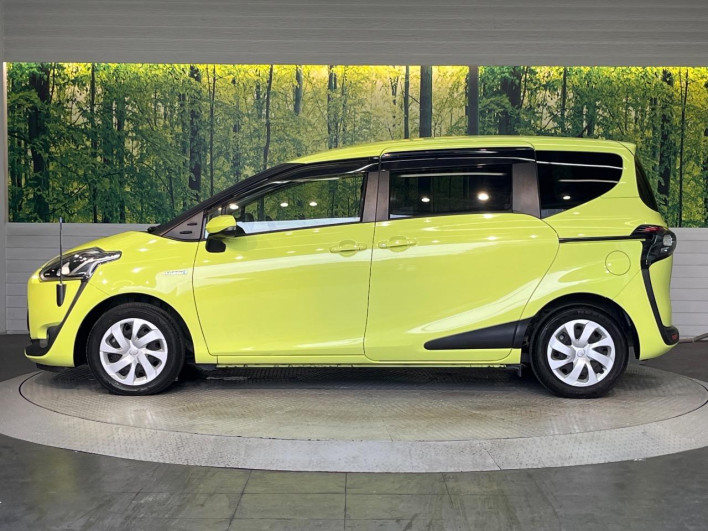 2015 Toyota Sienta DAA-NHP170G (UW-6a13f0e6a3149)[6]