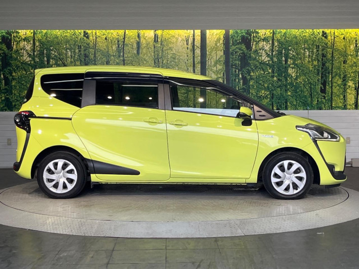 2015 Toyota Sienta DAA-NHP170G (UW-6a13f0e6a3149)[23]