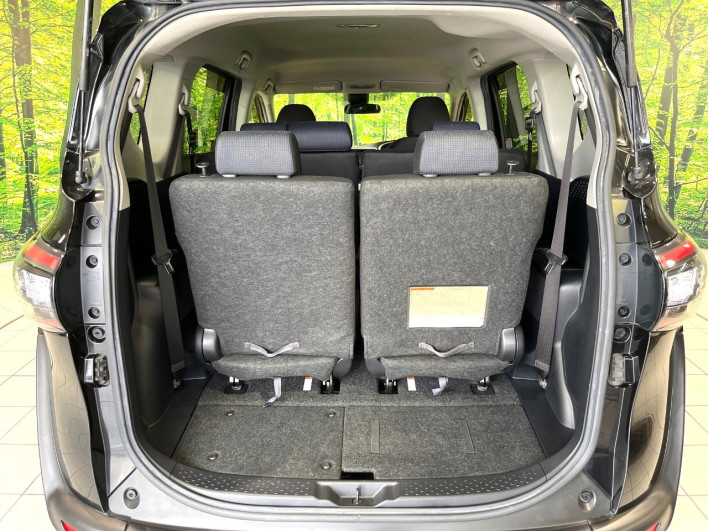 2017 Toyota Sienta DAA-NHP170G (UW-6a13f0e711310)[27]