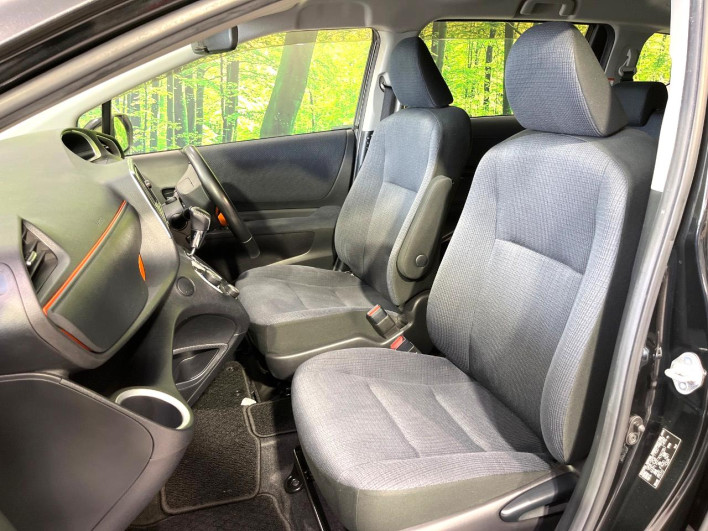 2017 Toyota Sienta DAA-NHP170G (UW-6a13f0e711310)[24]