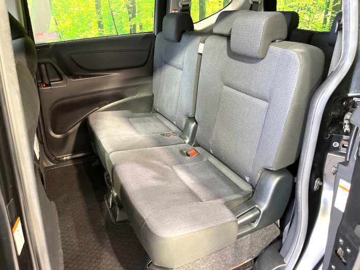 2017 Toyota Sienta DAA-NHP170G (UW-6a13f0e711310)[25]