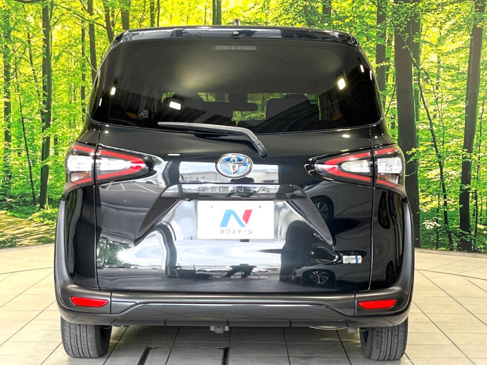 2017 Toyota Sienta DAA-NHP170G (UW-6a13f0e711310)[8]