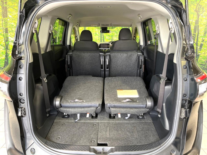 2017 Toyota Sienta DAA-NHP170G (UW-6a13f0e711310)[28]