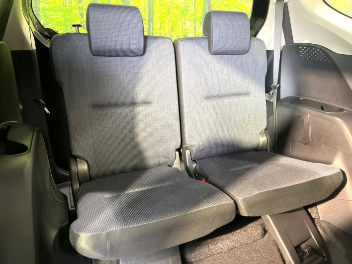 2017 Toyota Sienta DAA-NHP170G (UW-6a13f0e711310)[23]