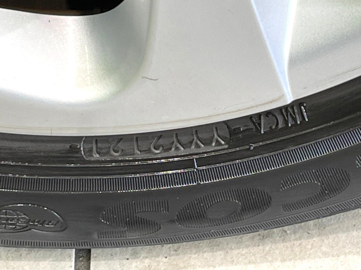 2017 Toyota Sienta DAA-NHP170G (UW-6a13f0e711310)[16]