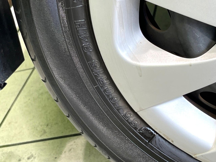 2017 Toyota Sienta DAA-NHP170G (UW-6a13f0e711310)[17]