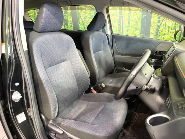 2017 Toyota Sienta DAA-NHP170G (UW-6a13f0e711310)[21]