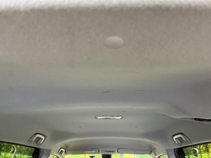 2017 Toyota Sienta DAA-NHP170G (UW-6a13f0e72c1f6)[14]