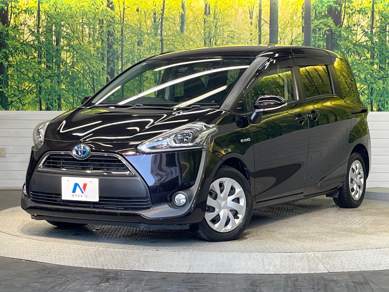 2017 Toyota Sienta DAA-NHP170G