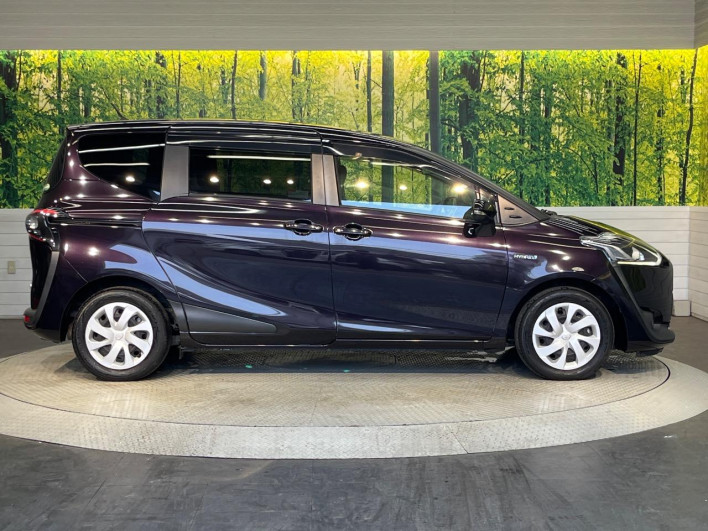2017 Toyota Sienta DAA-NHP170G (UW-6a13f0e72c1f6)[23]