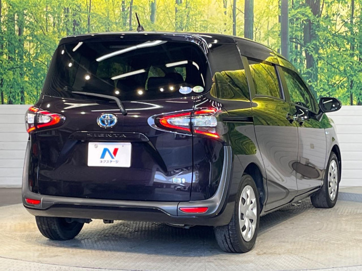 2017 Toyota Sienta DAA-NHP170G (UW-6a13f0e72c1f6)[22]