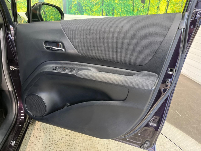2017 Toyota Sienta DAA-NHP170G (UW-6a13f0e72c1f6)[16]