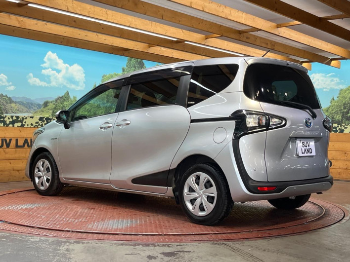 2019 Toyota Sienta 6AA-NHP170G (UW-6a13f0e9689f4)[7]