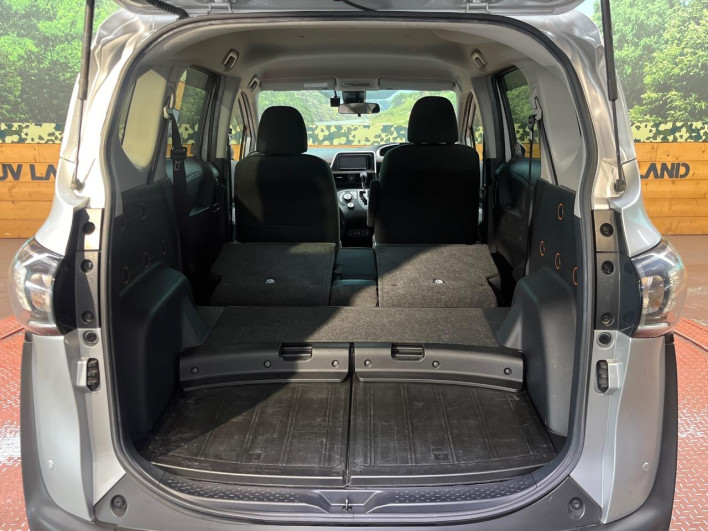 2019 Toyota Sienta 6AA-NHP170G (UW-6a13f0e9689f4)[13]