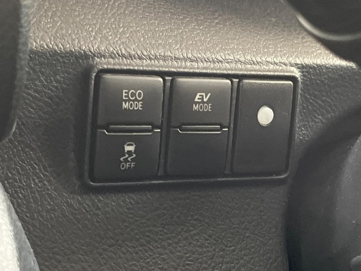 2019 Toyota Sienta 6AA-NHP170G (UW-6a13f0e9689f4)[22]
