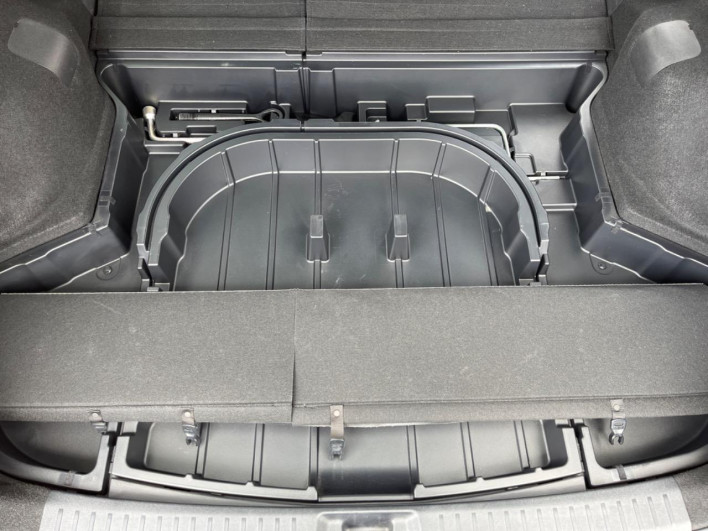 2017 Toyota Corolla Fielder DAA-NKE165G (UW-6a13f0ea6b1db)[22]
