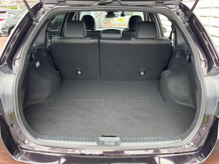 2017 Toyota Corolla Fielder DAA-NKE165G (UW-6a13f0ea6b1db)[20]