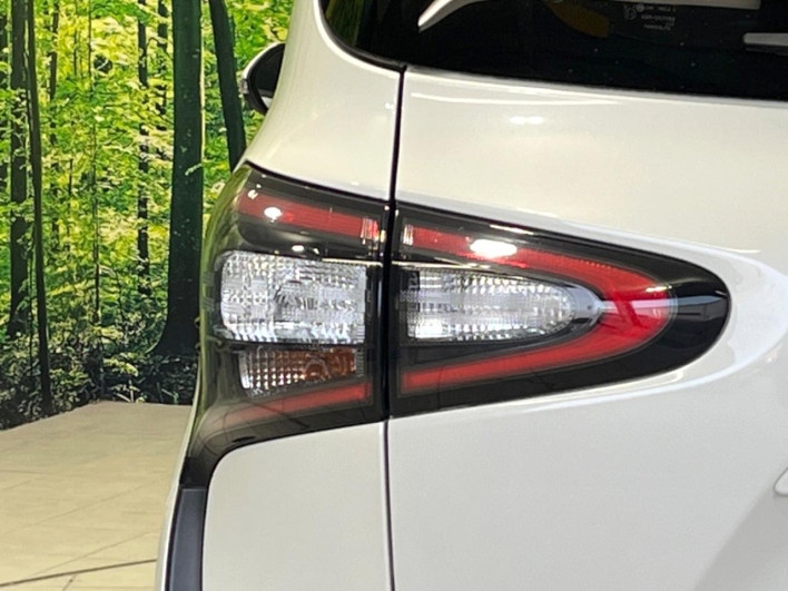 2017 Toyota Sienta DBA-NSP170G (UW-6a13f0ec5da07)[16]