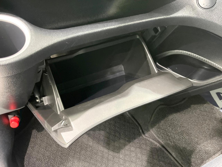 2017 Toyota Sienta DBA-NSP170G (UW-6a13f0ec5da07)[4]