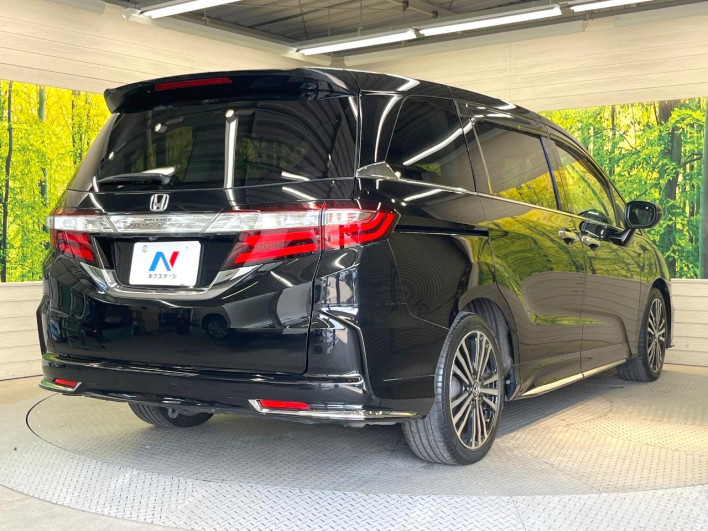 2014 Honda Odyssey DBA-RC1 (UW-6a13f0f484f87)[8]