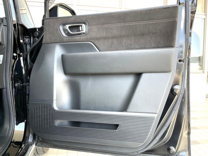 2022 Honda Step Wagon 6AA-RP8 (UW-6a13f0f7a767b)[24]