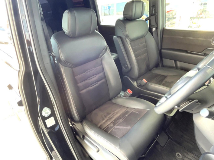 2022 Honda Step Wagon 6AA-RP8 (UW-6a13f0f7a767b)[18]