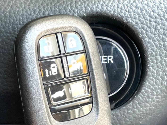 2022 Honda Step Wagon 6AA-RP8 (UW-6a13f0f7a767b)[28]