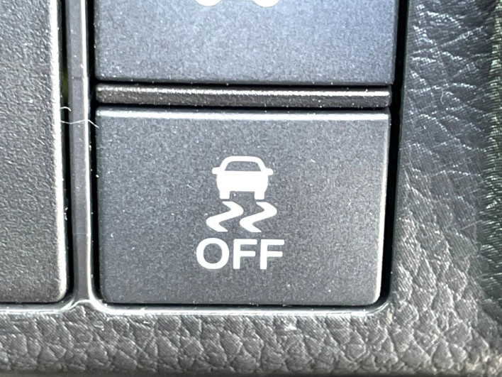 2022 Honda Step Wagon 6AA-RP8 (UW-6a13f0f7a767b)[27]
