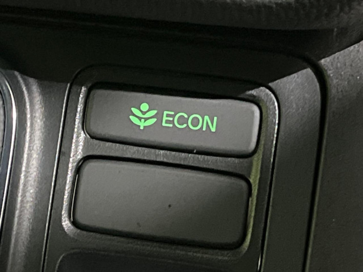2022 Honda Step Wagon 6AA-RP8 (UW-6a13f0f7b3a08)[29]