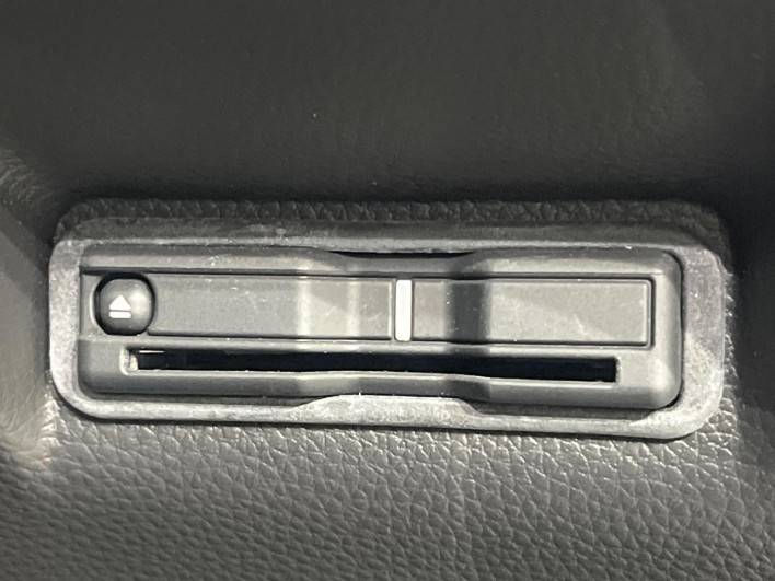 2022 Honda Step Wagon 6AA-RP8 (UW-6a13f0f7b3a08)[21]