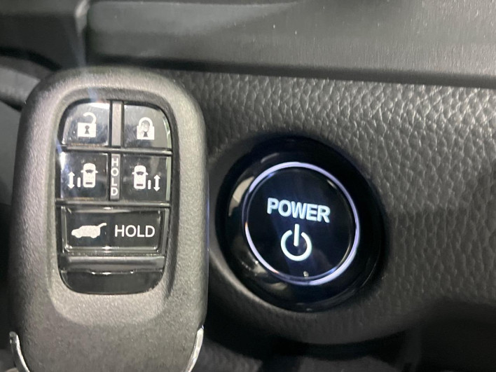 2022 Honda Step Wagon 6AA-RP8 (UW-6a13f0f7b3a08)[18]