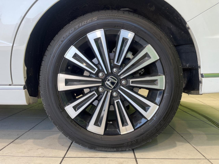 2022 Honda Step Wagon 6AA-RP8 (UW-6a13f0f7be6bb)[11]