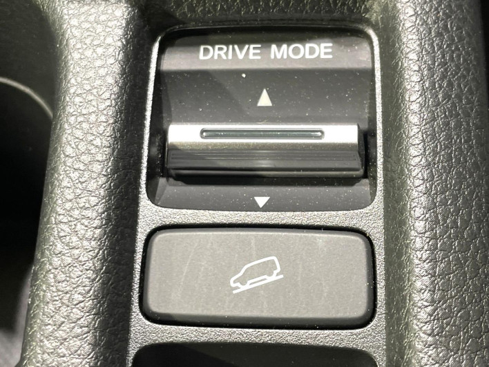 2021 Honda VEZEL 6AA-RV5 (UW-6a13f0fbce085)[26]