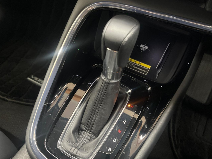 2021 Honda VEZEL 6AA-RV5 (UW-6a13f0fbec10b)[29]
