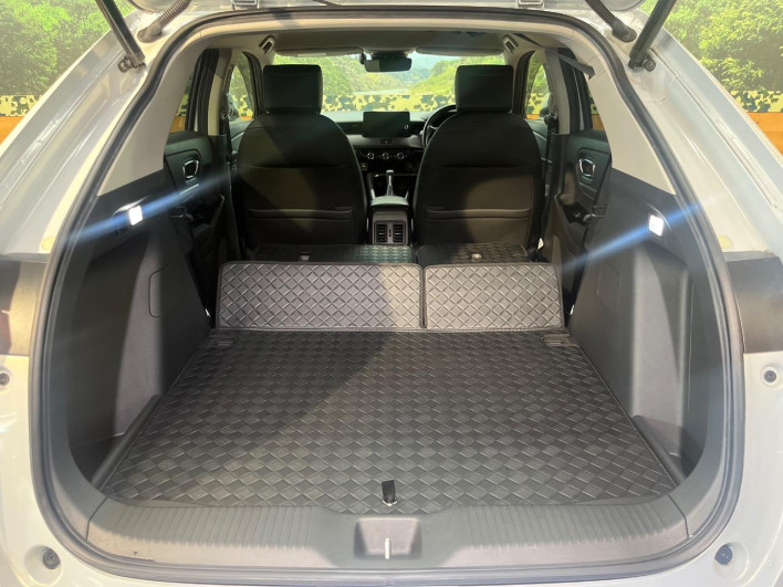 2021 Honda VEZEL 6AA-RV5 (UW-6a13f0fbec10b)[18]