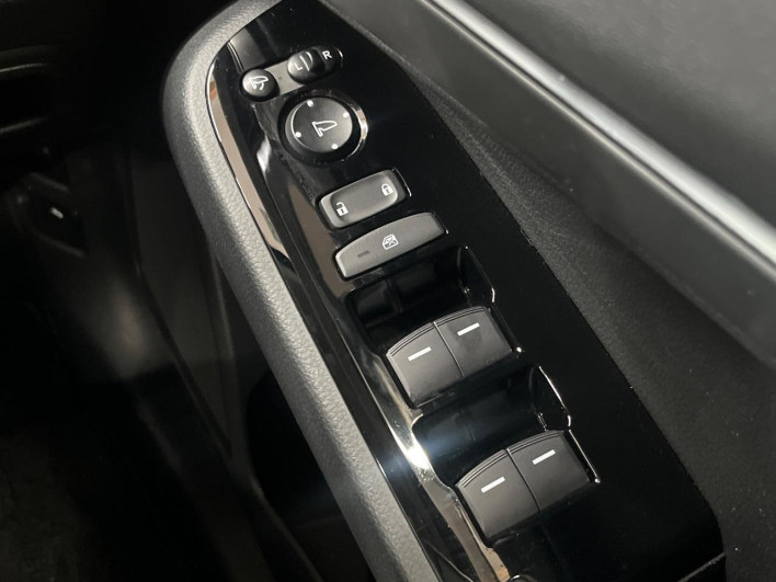 2021 Honda VEZEL 6AA-RV5 (UW-6a13f0fbec10b)[21]