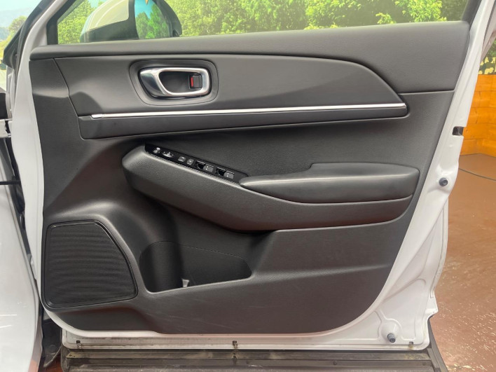 2021 Honda VEZEL 6AA-RV5 (UW-6a13f0fbec10b)[12]