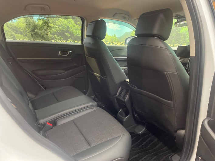 2021 Honda VEZEL 6AA-RV5 (UW-6a13f0fbec10b)[11]
