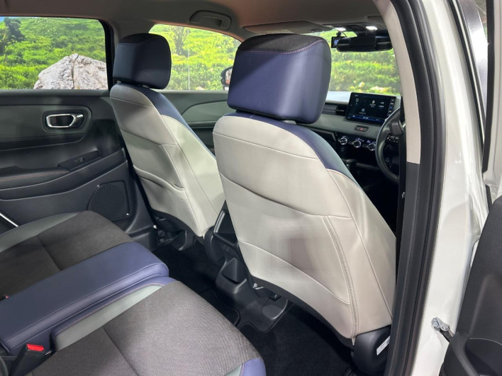 2024 Honda VEZEL 6AA-RV5 (UW-6a13f0ffb8e79)[24]