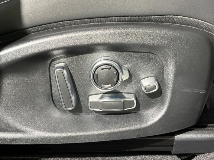 2025 Jaguar E Pace 3LA-DF15TB (UW-6a13f10663c65)[7]