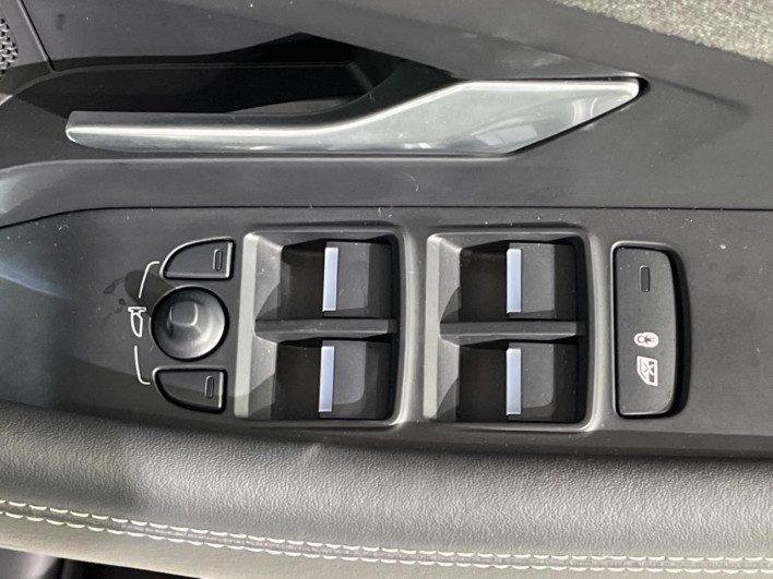 2025 Jaguar E Pace 3LA-DF15TB (UW-6a13f10663c65)[6]