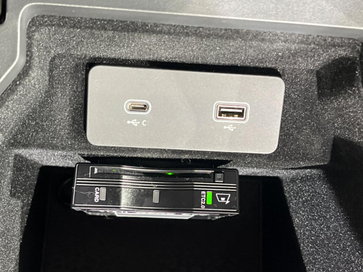 2025 Jaguar E Pace 3LA-DF15TB (UW-6a13f10663c65)[8]