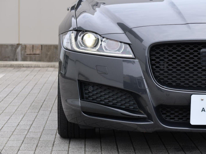 2016 Jaguar XF CBA-JB2GA (UW-6a13f1069a099)[7]