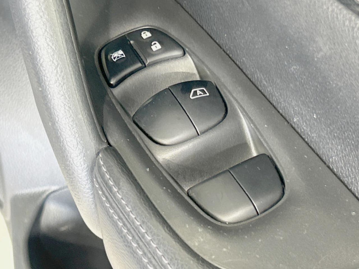 2016 Nissan X-Trail DBA-T32 (UW-6a13f10e9e95e)[23]